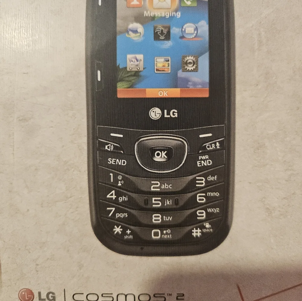 LG Cosmos 2 Black Mobile Device